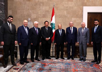 وفد مجموعة السلام العربي باستضافة الرئيس اللبناني ميشيل عون