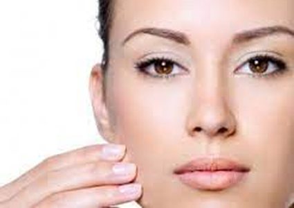 4 عناصر غذائية تعمل بمثابة ينبوع شباب للبشرة