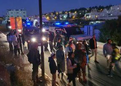 مستوطنون يقتحمون خربة سمرة بالأغوار الشمالية