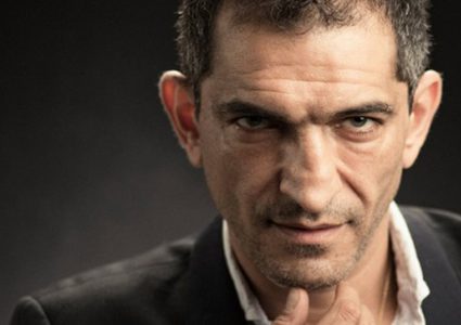 جلسة برلمانية حول إسقاط الجنسية عن فنان مصري