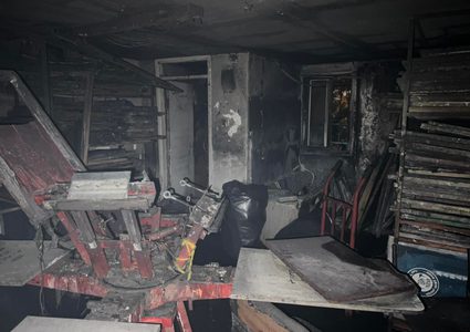 تعاملت طواقم الاطفاء التابعة لاطفائية بلدية نابلس مع حريق مطبعة في منطقة شارع حطين حيث تمكنت الطواقم من منع امتداد النيران الى الطوابق و المحلات والمنازل المجاورة والسيطرة على الحريق ومنع امتداد النيران الى باقي اجزاء المطبعة