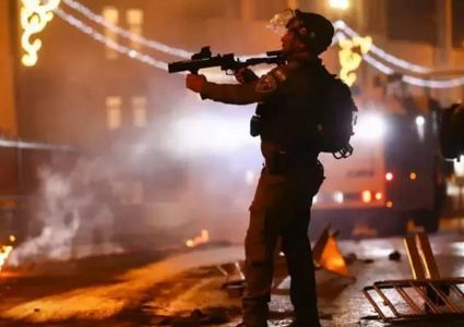 إصابة ١٧ مواطنا برصاص الاحتلال خلال اقتحام مقام يوسف