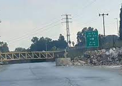 الاحتلال يغلق مدخل مخيم الجلزون شمال رام الله