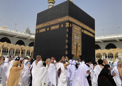 السعودية تعلن وصول 358 ألف حاج إلى المدينة المنورة