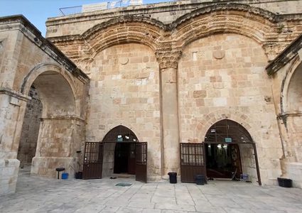 جماعات الهيكل تطالب بالصلاة داخل مصلى "باب الرحمة" وترميم الحائط الجنوبي للأقصى