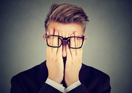 لماذا نشعر بالخجل أثناء المحادثات؟