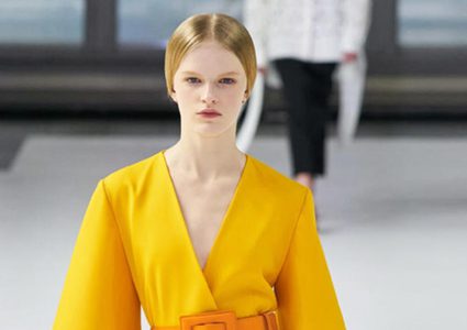 بريق الأصفر الشمسي يشعّ في مجموعات رحلات 2023