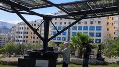 افتتاح الشجرة الشمسية"Solar Tree" لتزويد الطلبة بالكهرباء من الطاقة الشمسية