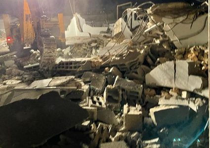 هدم قاعة أفراح في قلنسوة