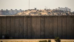 الاحتلال يخطط لبناء جدار حول مستوطنة على حدود لبنان