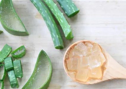 7 مكونات نباتية تروي البشرة والشعر