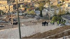 الاحتلال يقتحم جبل المكبر وينصب حاجزا في حي سلوان