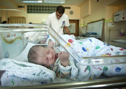 قطاع غزة يُسجل 25 ألفًا و649 مولودًا جديدًا خلال النصف الأول لـ 2022