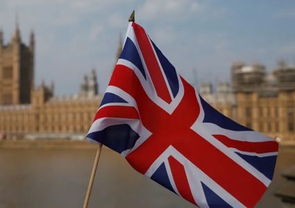استقالة وزيري الصحة والمال البريطانيين