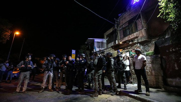 القدس:إحباط محاولة المستوطنين إخلاء 4 عائلات من منازلها بالشيخ جراح