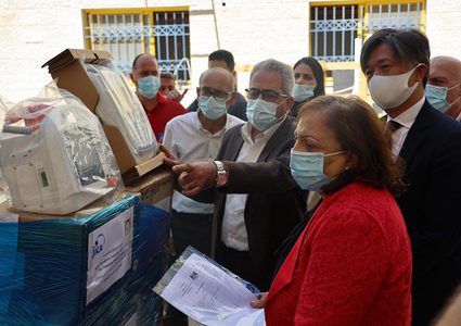 "الصحة" تتسلم أجهزة ومعدات طبية بدعم من "جايكا"