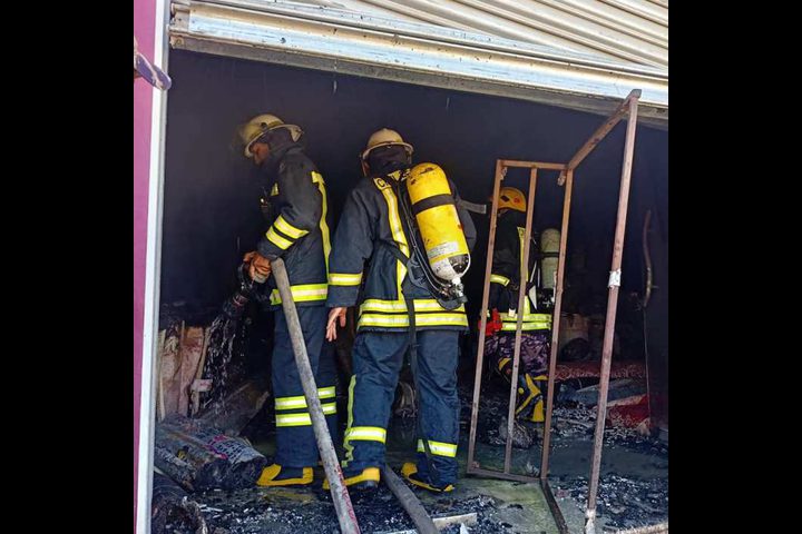 إصابة بالاختناق في حريق محل لبيع السجاد بمدينة جنين