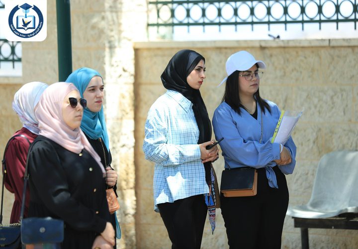 من تدريبات الطلبة الخريجين على مراسم حفلات التخرج للفوج 42، لكل من كليات (الهندسة وتكنولوجيا المعلومات، الزراعة والطب البيطري، الفنون الجميلة، الطب وعلوم الصحة، الدراسات العليا، العلوم)