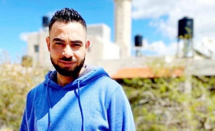 الأسير رائد ريان مضرب عن الطعام منذ 97 يوماً وحالته في تدهور خطير