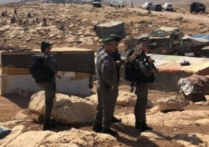 "مجلس المستوطنات" يقتحم مناطق بالأغوار ويصور منشآت