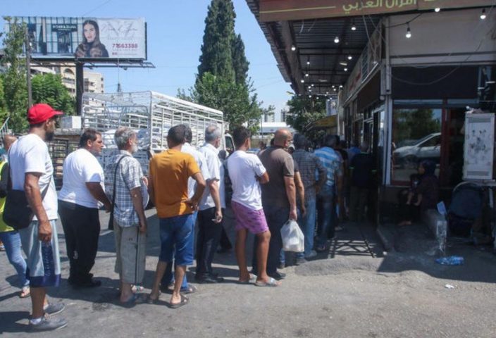 3 جرحى بإطلاق نار بسبب أفضلية الدور على شراء الخبز بلبنان