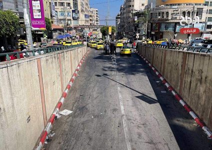 إضراب النقل العام في نابلس احتجاجا على رفع أسعار الوقود وعدم تلبية وزارة النقل والمواصلات لمطالبهم