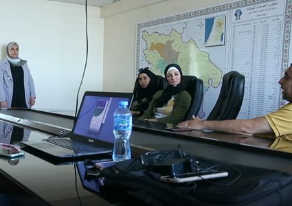 "دربك أقرب" تطبيق الكتروني لمساعدة بلدية نابلس في حل مشاكل النفايات