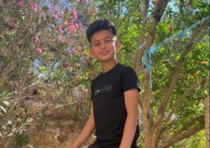 حورة: وفاة طفل متأثرا بإصابته إثر إضرام النار بمحل لبيع الهواتف