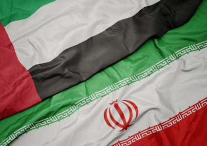 قرقاش: أبوظبي بصدد إرسال سفير إلى طهران