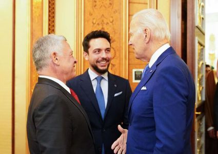 العاهل الأردني والرئيس الأميركي يؤكدان التزامهما بتحقيق السلام العادل