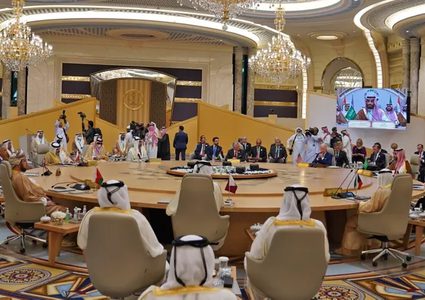 التأكيد على ضرورة إيجاد حل عادل للقضية الفلسطينية في قمة جدة