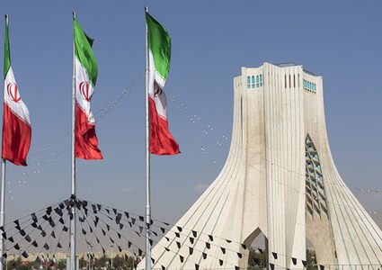 إيران: تصريحات بايدن هي محاولة "لإثارة التوتر" في المنطقة