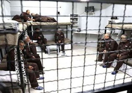 هيئة الأسرى: الاسرى داخل قسم المعبار في سجن "الرملة" يعانون الأمرين