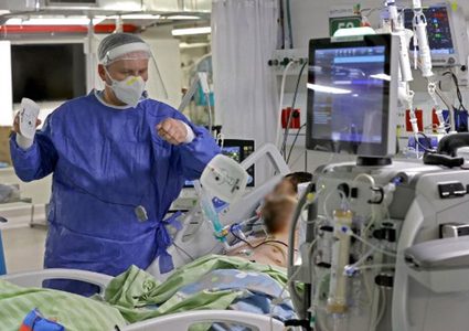 إسرائيل: 8000 إصابة جديدة بكورونا خلال 24 ساعة