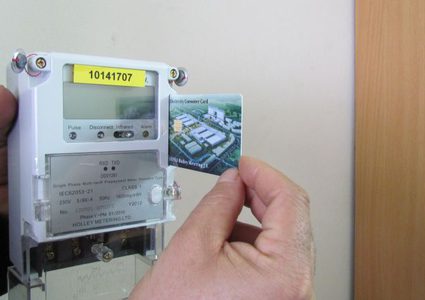 الطاقة: لم تفرض أي تعرفة جديدة على الكهرباء في فلسطين حتى الآن