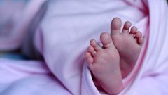 الشرطة: العثور على طفل حديث الولادة في نابلس