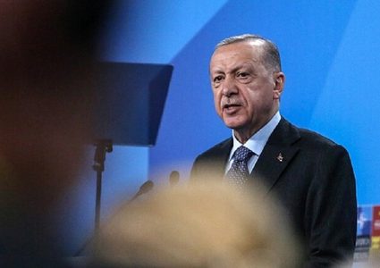 الرئيس التركي يهدد مجددا بعرقلة انضمام السويد وفنلندا للناتو