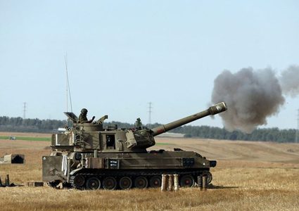 جيش الاحتلال يقصف موقعاً شمال قطاع غزة