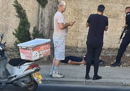 قوات الاحتلال تطلق النار على شاب بدعوى طعن مستوطن بالقدس المحتلة
