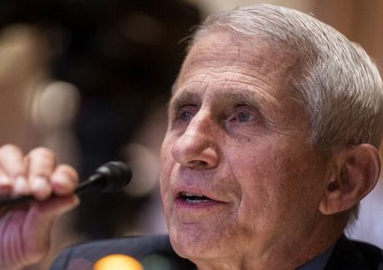 فاوتشي: لا أنوي التقاعد بل التنحي من منصبي الحكومي