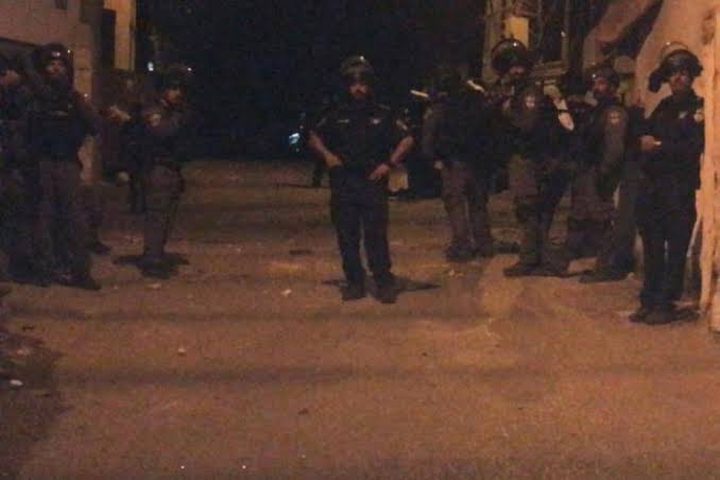 مستوطن يقتحم مسجدا في القدس