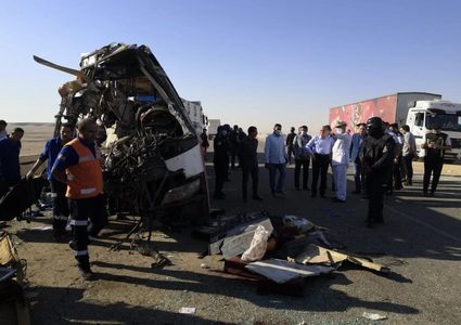 مصرع 22 شخصا في حادث سير جنوب مصر