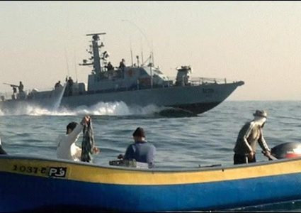 الاحتلال يستهدف الصيادين شمال قطاع غزة والأراضي الزراعية شمال شرق خان يونس