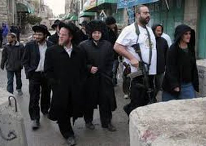 مستوطنون يهاجمون منازل المواطنين في تل الرميدة وسط الخليل