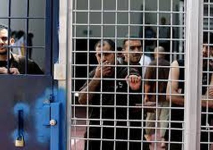 الاحتلال يمدد الاعتقال الإداري لأسير من جنين للمرة الثالثة