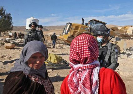 الاحتلال يعتدي على المشاركين في المسيرة المنددة بالاستيطان بمسافر يطا