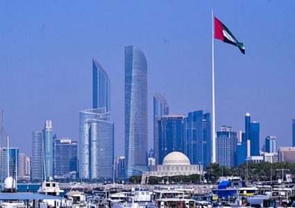 الإمارات: الحبس والإبعاد لـ 7 آسيويين سرقوا وأتلفوا سيارات في عجمان