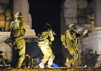 إصابة عدد من المواطنين برصاص الاحتلال خلال اقتحام نابلس