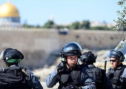 الاحتلال يعتقل فتاة من القدس