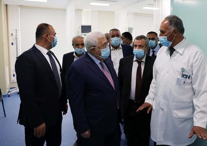 الشيخ: الرئيس عباس يجري فحوصات طبية روتينية في المستشفى الاستشاري